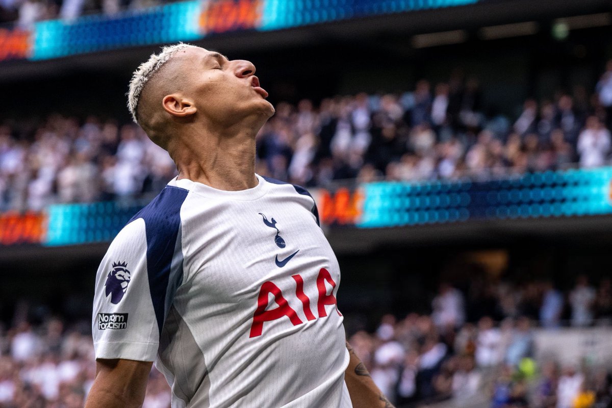 What it means to him. After what he’s been thru these last couple of years Richarlison deserves this moment🤍