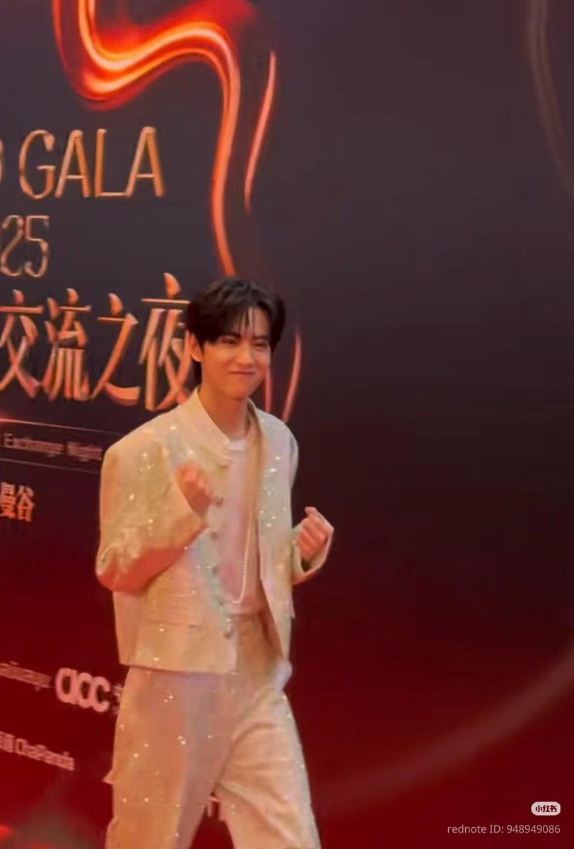 xiaoxindaily tweet picture