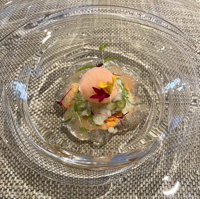 仕事の打ち合わせもあったんだけど、オシャレレストランで誕生日まで祝っていただいたご飯が芸術的でした美味しかった