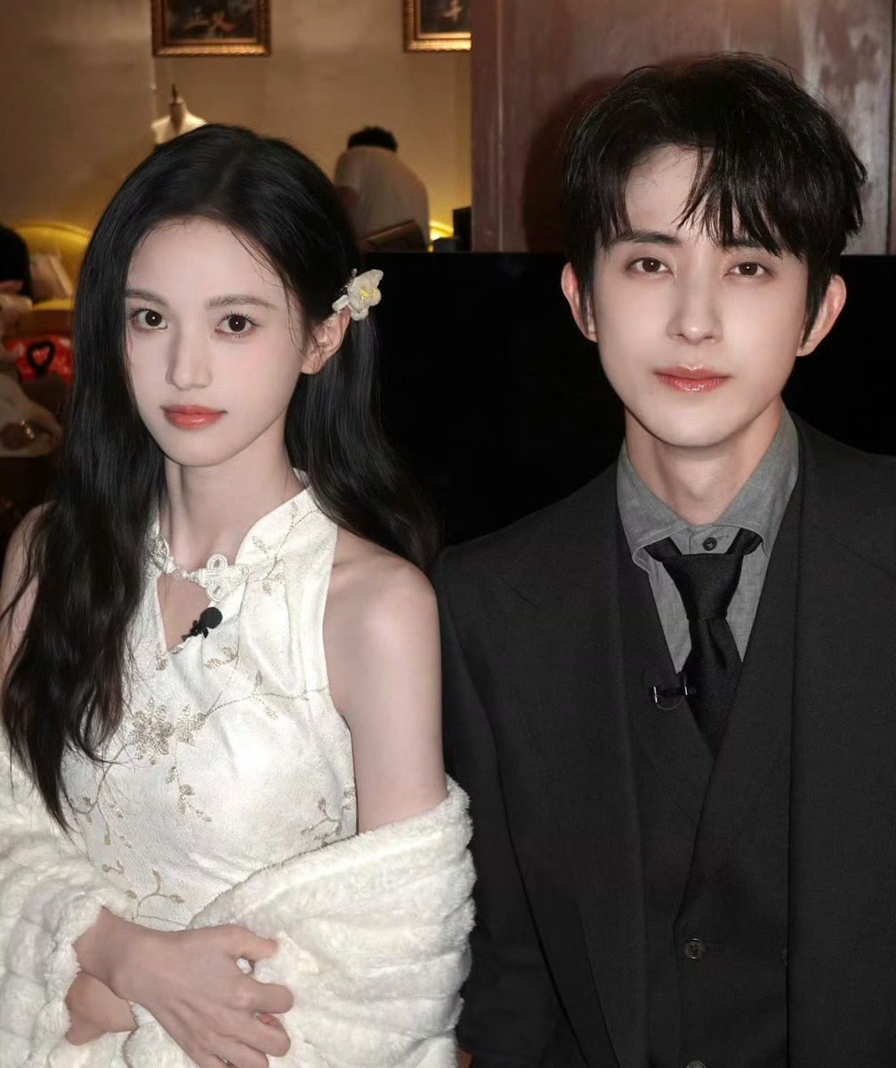 ForCdrama's tweet photo. 🍉 iQIYI modern drama #MyQueenMyRules
• Based on the novel 不二之臣 (Your Most Faithful Companion) by 不止是颗菜 (Bu Zhi Shi Ke Cai)
• Screenwriter: Yang Qianzi (Only for Love)
• Director: Randy Che (The Best Thing)
• Cast: #AoRuipeng #ShenYujie 
• Filming start-up: Q4 https://t.co/TiogCFZAqY