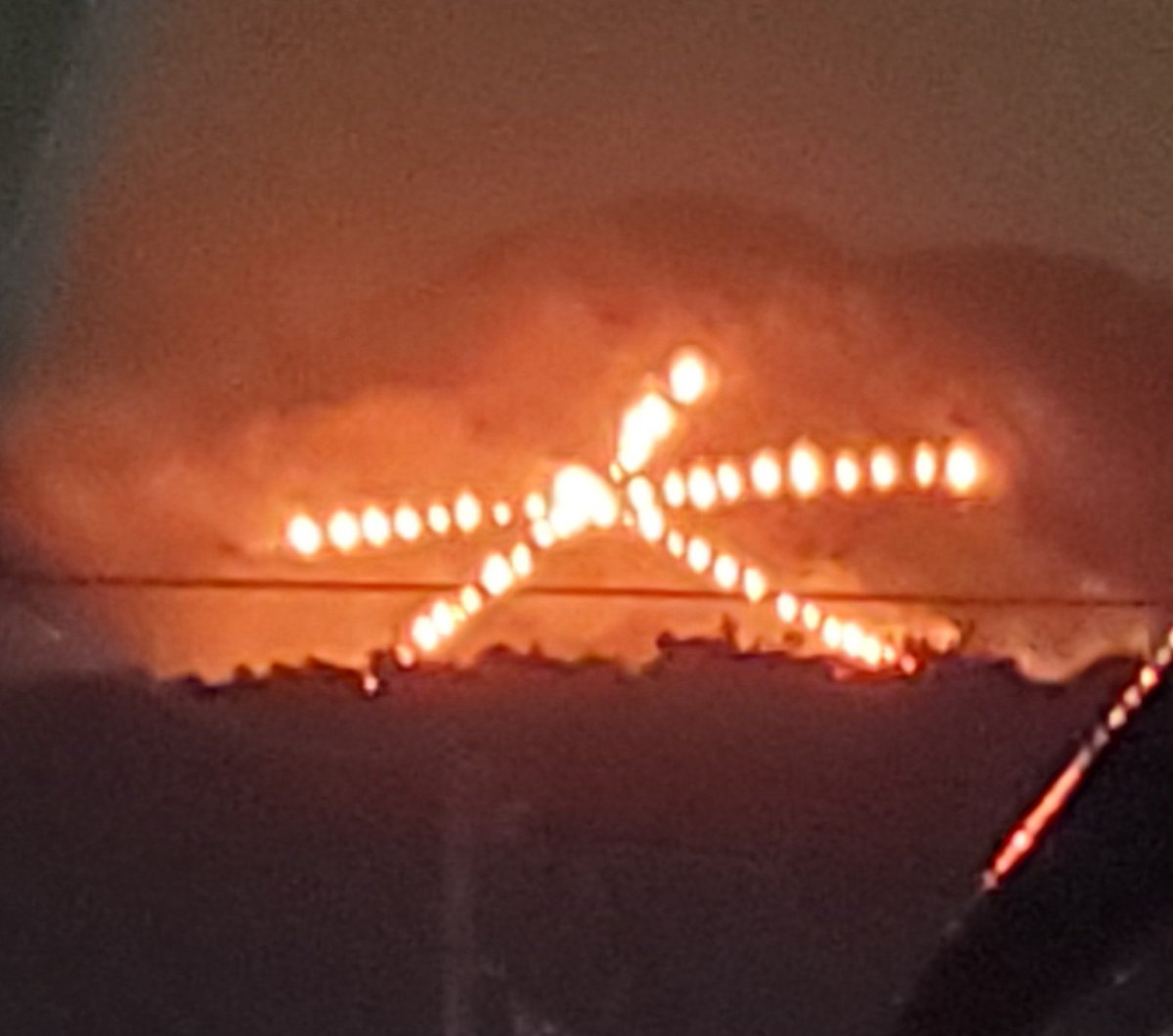雨も大したことなかったので、無事五山送り火を観れました。