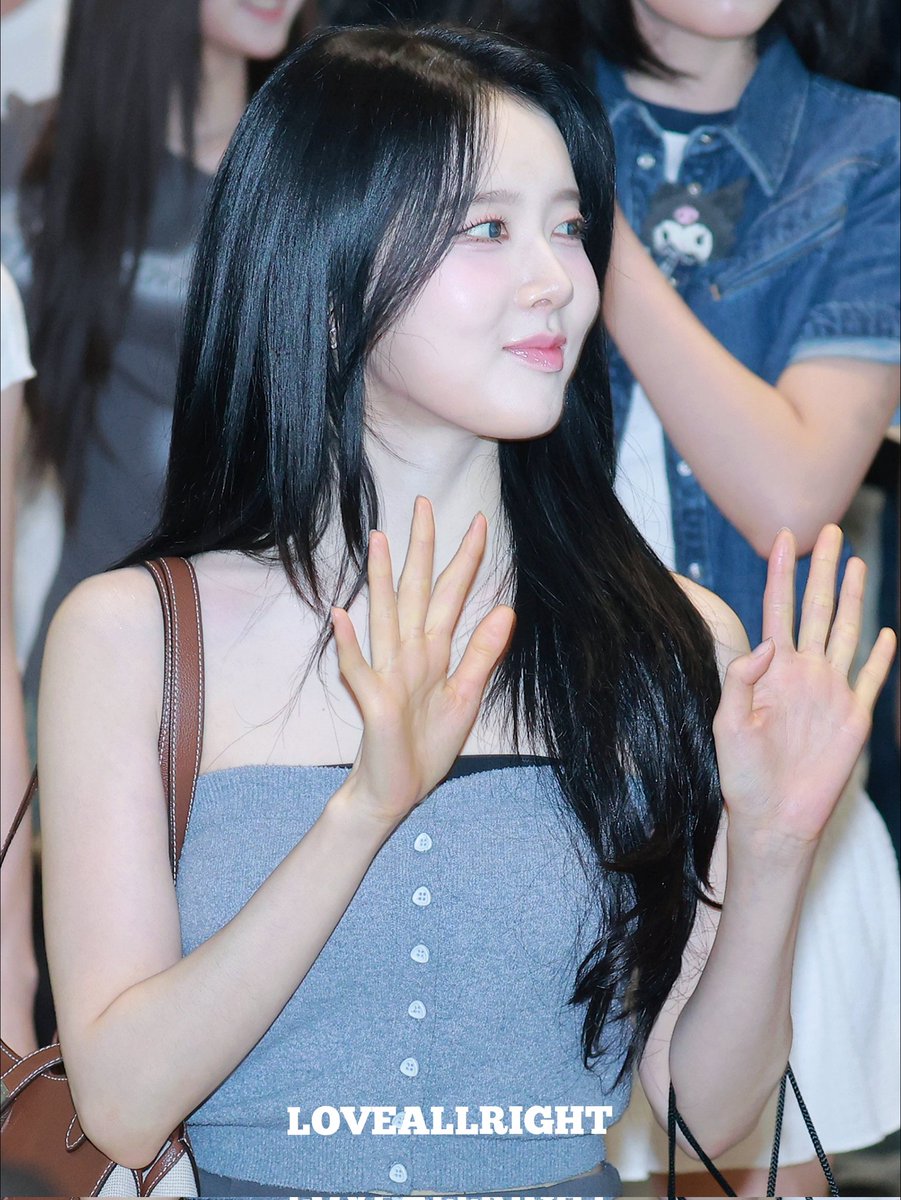 love_allright's tweet photo. 250815 출국 시은
#스테이씨 #시은 #STAYC #SIEUN
@STAYC_official https://t.co/YI6VXkuez4