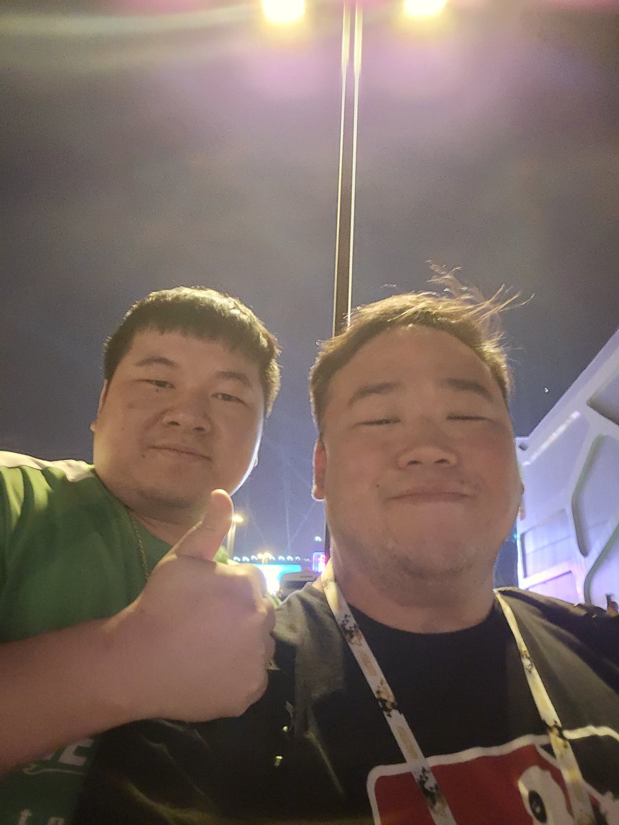 Got a pic with 1/4 of the <a href="/TFT/">Teamfight Tactics</a> champs at <a href="/EWC_EN/">Esports World Cup</a> !!