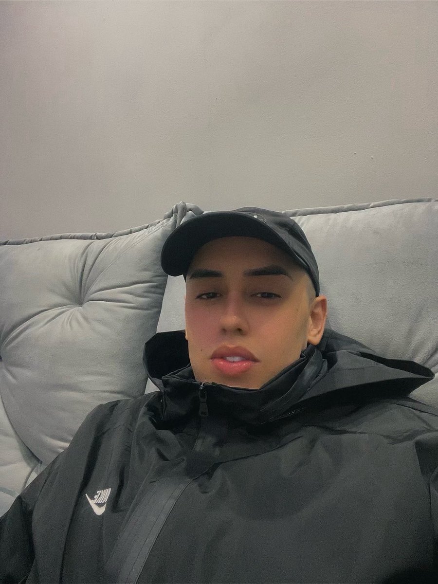 🤴🏻