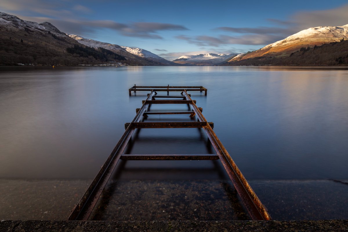 shahbazmajeed's tweet photo. A visit to Loch Earn earlier in the year when we still had some snow on the hills on my way up to the Highlands for a trip. Couldn't help but stop given the conditions #scotland #lochearn #stfillans #perthshire https://t.co/0ahpnKpPPY