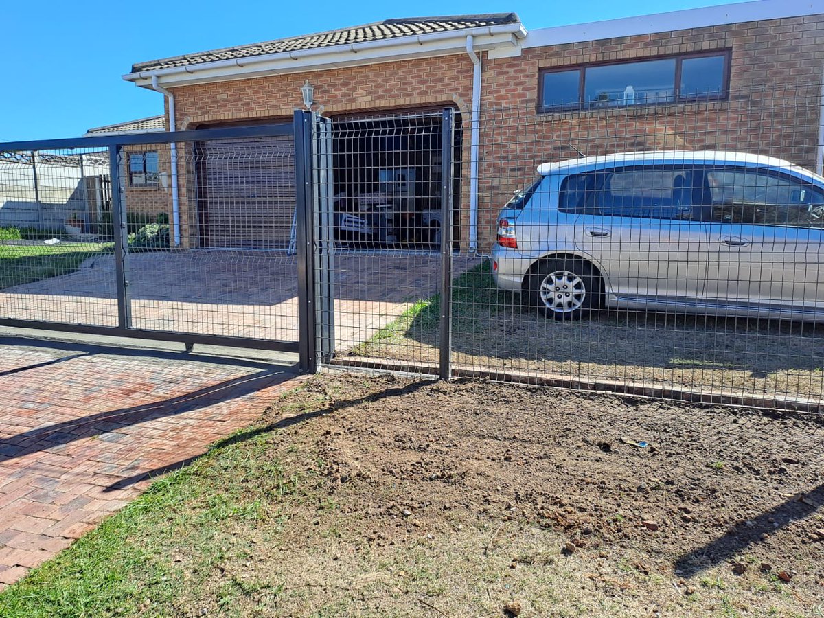 blesvy's tweet image. Clearview Fencing
available in South Africa, Zimbabwe,Zambia and Lesotho