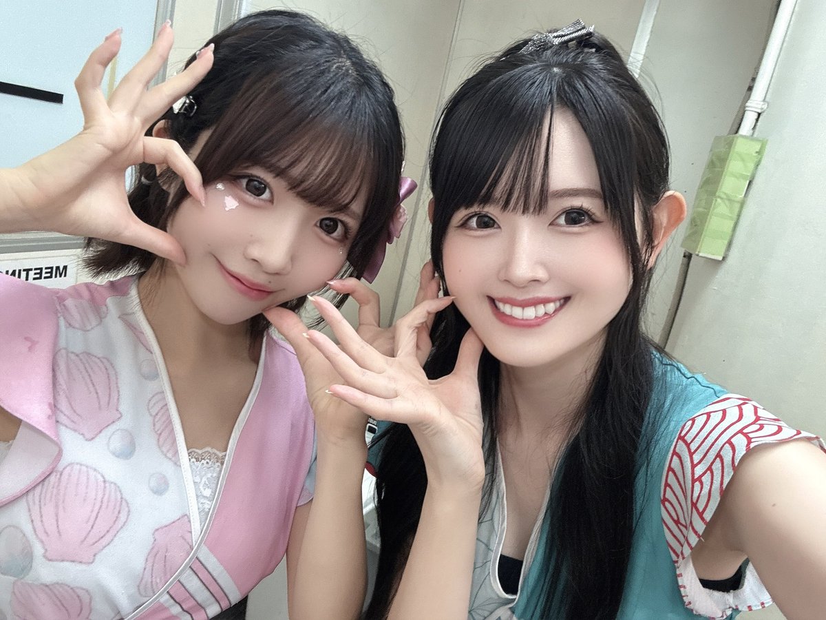 渋谷、新宿ライブきてくれたみなさん
ありがとうございました(p`･ω･´q)

めぐちゃん急遽おやすみで
さいちゃんと2人ライブでした🌸

新曲のはなまるっ！みんなで作っていくの
たのしいな〜って思いました૮ .  ̫ . ა
今後ともよろしくお願いします💮