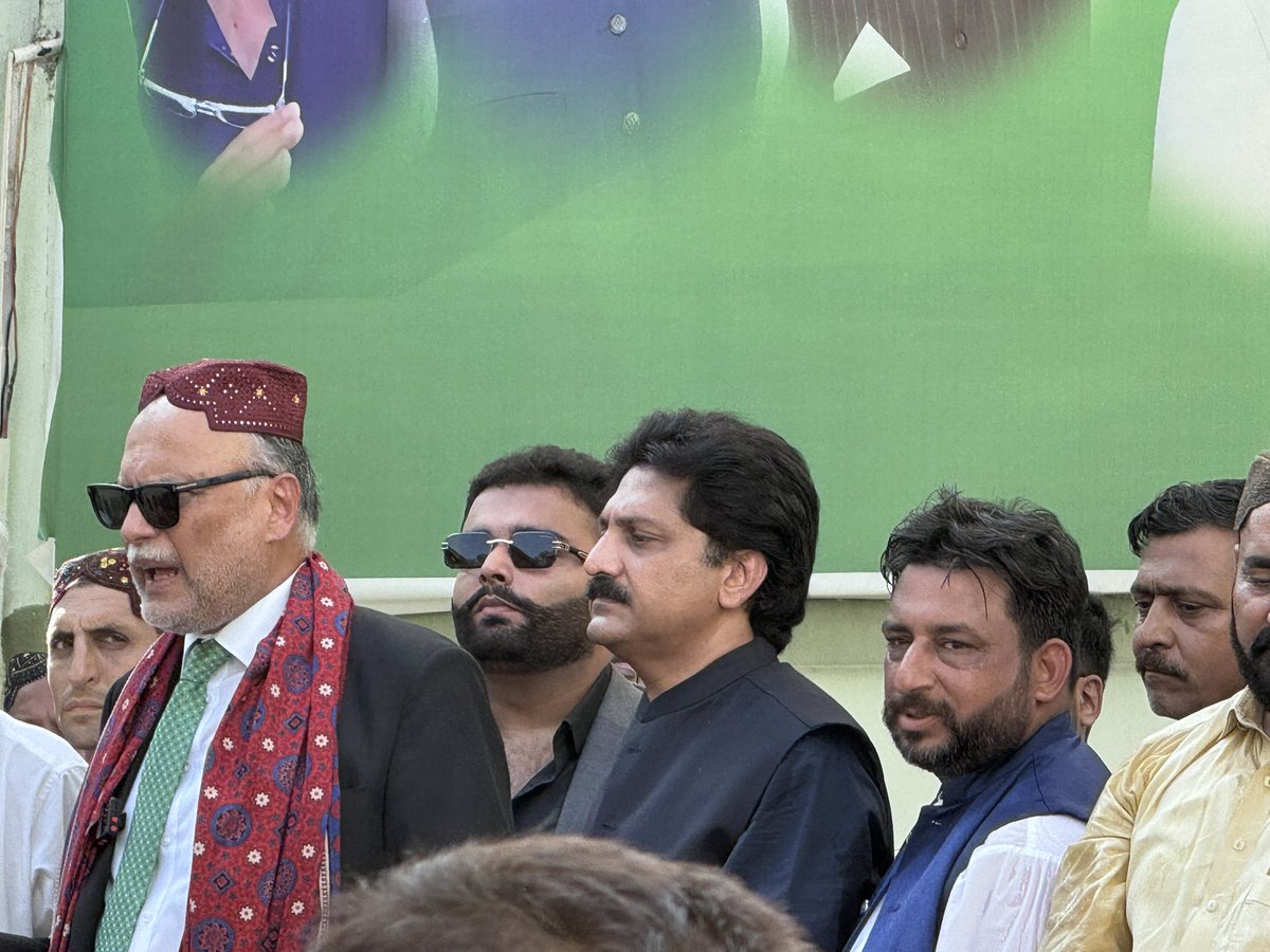 Asher Albert (@asher_albert) on Twitter photo وفاقی وزیر برائے منصوبہ بندی احسن اقبال کی مسلم لیگ ہاؤس کراچی میں کارکنان سے خطاب کر رہے ہیں۔
<a href="/betterpakistan/">Ahsan Iqbal</a> وفاقی وزیر برائے منصوبہ بندی احسن اقبال کی مسلم لیگ ہاؤس کراچی میں کارکنان سے خطاب کر رہے ہیں۔
<a href="/betterpakistan/">Ahsan Iqbal</a>