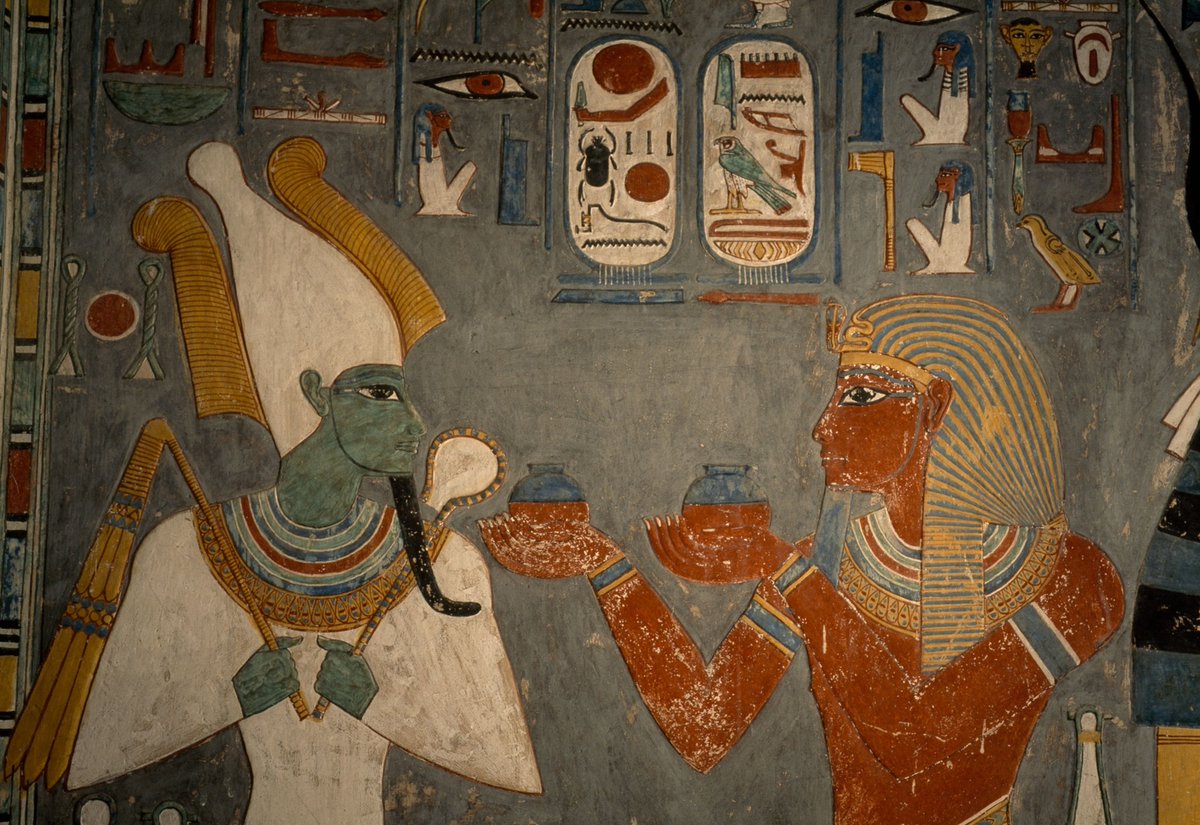 egyptomuseum's tweet photo. Horemheb making offering of Nu Vases to #Osiris, Tomb of #Horemheb (KV57), Valley of the Kings, West Thebes. https://t.co/IMM8VzkO63