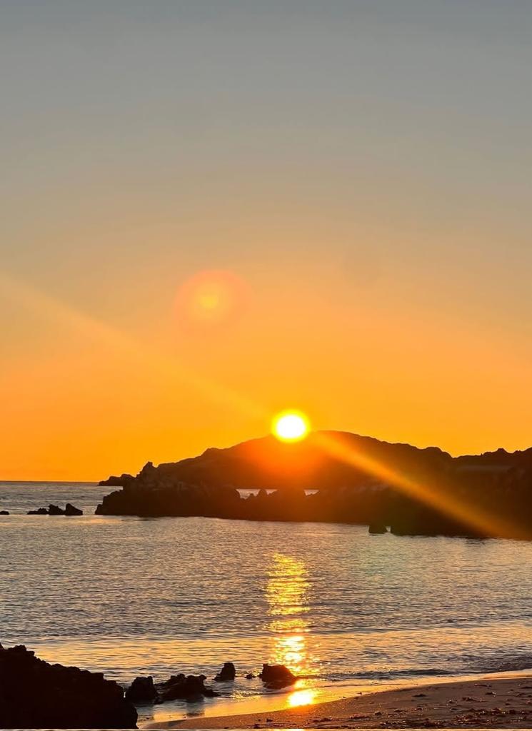 Bahía Inglesa 🔥
Agosto 2025

Región de #Atacama - #NortedeChile