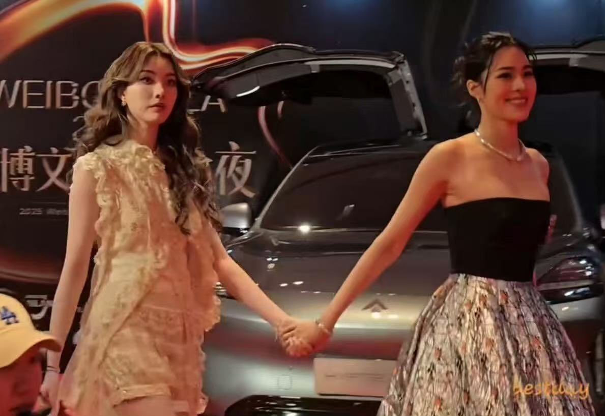 LingOrmTagTrend's tweet image. คือออออ….555555555555555 น๊องงงงงง

Cr. Weibo

LINGORM WEIBO GALA 2025
#LingOrmxWeiboCultureNight