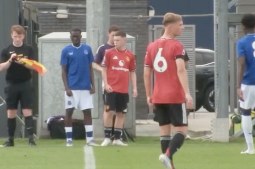 academyarenaUTD's tweet photo. Kai Rooney coming on for his official Under-18s debut https://t.co/6B5uMh8oh4