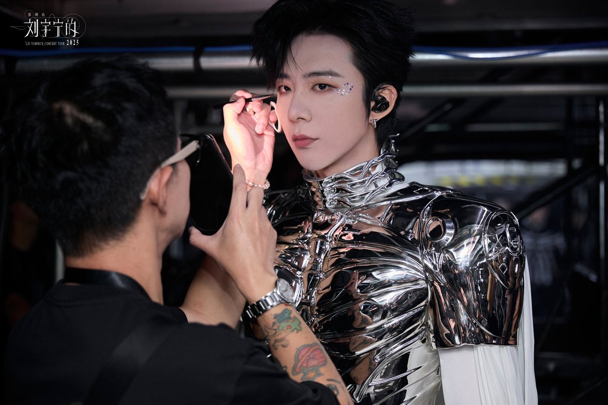 nisrinazalfa94's tweet photo. [250816] LYN Studio Weibo - #LiuYuning_FanFest #LiuYuning_FanFest

Final Chapter · Kejutan terungkap dari "Ning" Eye-Tracking Challenge!
Tatapan kalian tajam dan 3 ronde tantangan telah diselesaikan✅, silakan terima hadiah labirin Ning📩
#LiuYuning #刘宇宁 #류우녕 #หลิวอวี่หนิง https://t.co/IgIt8qU2Mb