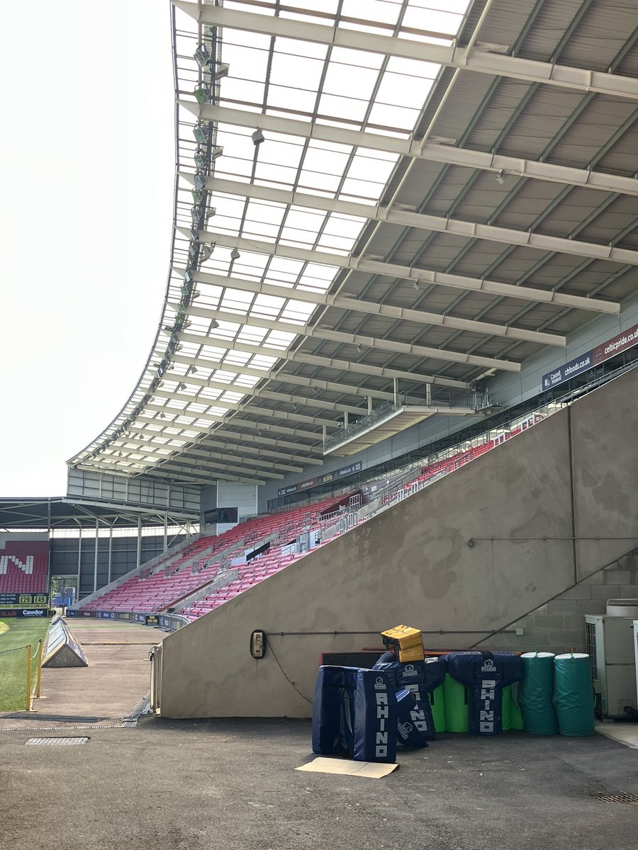 MONK. (@mancalledmonk) on Twitter photo A few stops from the last week…
Thanks to the chap <a href="/LlanelliReds/">Llanelli Town AFC</a> for letting me pop my head through the gates and good luck for today’s match. 👊🏻
<a href="/CarmarthenAFC/">Carmarthen Town AFC 🏴</a> <a href="/SwansOfficial/">Swansea City AFC</a> <a href="/LlanelliReds/">Llanelli Town AFC</a> <a href="/scarlets_rugby/">Scarlets Rugby</a> <a href="/FAWales/">FA WALES</a>
#lovewales #groundhopping #boringdad A few stops from the last week…
Thanks to the chap <a href="/LlanelliReds/">Llanelli Town AFC</a> for letting me pop my head through the gates and good luck for today’s match. 👊🏻
<a href="/CarmarthenAFC/">Carmarthen Town AFC 🏴</a> <a href="/SwansOfficial/">Swansea City AFC</a> <a href="/LlanelliReds/">Llanelli Town AFC</a> <a href="/scarlets_rugby/">Scarlets Rugby</a> <a href="/FAWales/">FA WALES</a>
#lovewales #groundhopping #boringdad