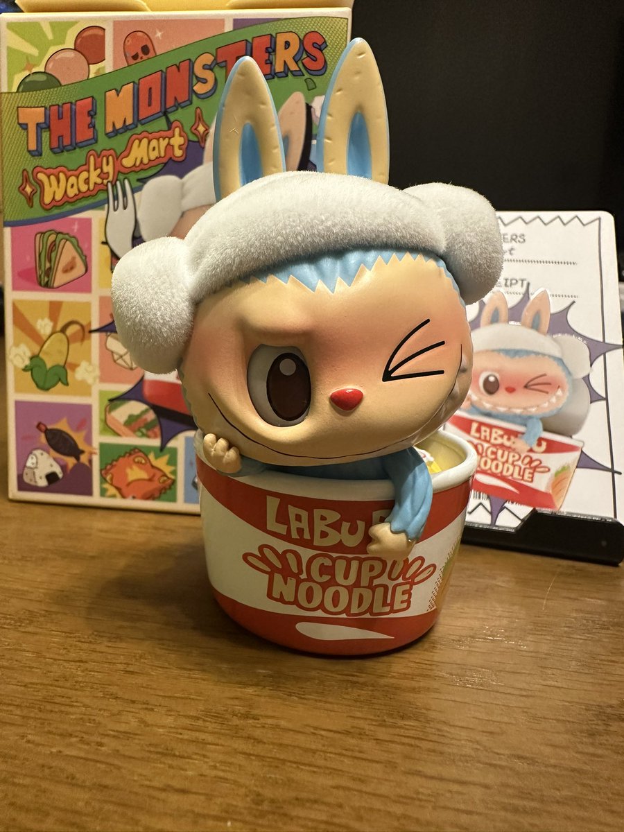 kuesu_rose's tweet photo. 欲しいものは買えなかったけど、バックと、フィギュア買った(*´艸`)ﾌﾌﾌｯ♡
可愛い♥ https://t.co/zNk6CTwaEq