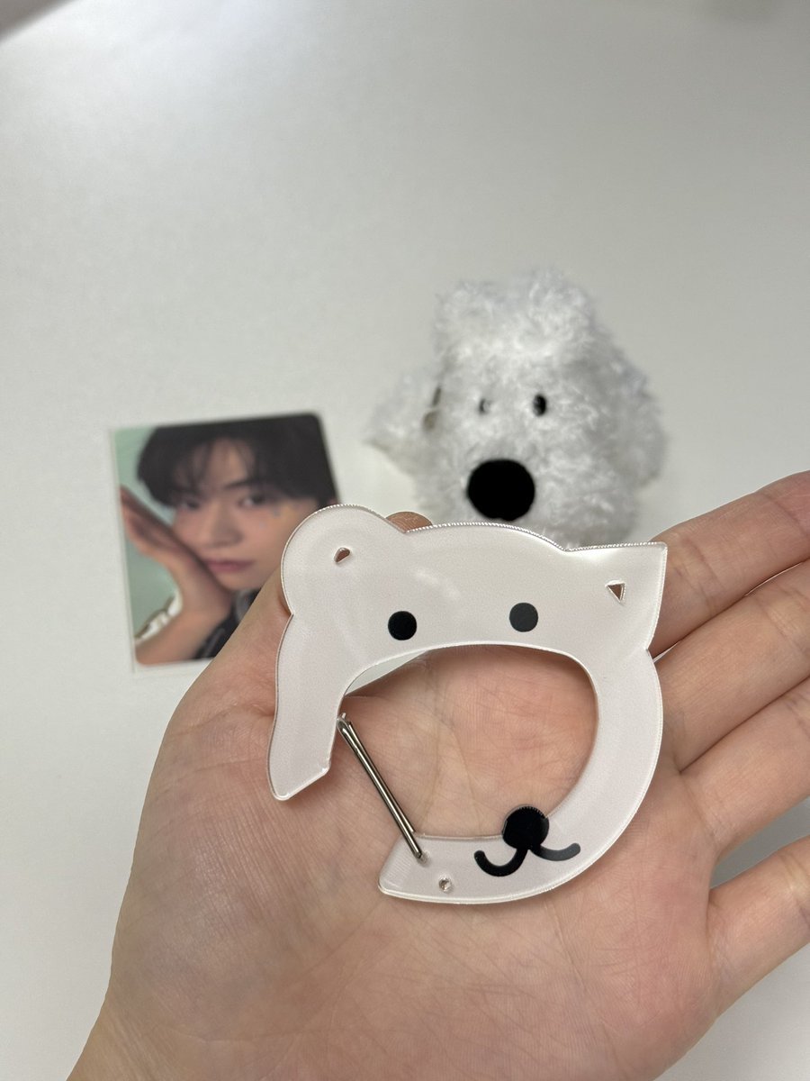 _ddanFia's tweet photo. 내가 갖고 싶어서 만든 지곰이 카라비너🐻‍❄️

RT 추첨 5명✨
팔로우 자유🙆🏻‍♀️
엔피아라면 누구든 참여 가능💫

그냥 귀여운 거 엔피아들이랑 나누고 싶어서 여는 이벤트니까 부담 갖지 마시고 편하게 참여 하세요✨

당발은 8/19(화)‼️ https://t.co/caX5HA7moO