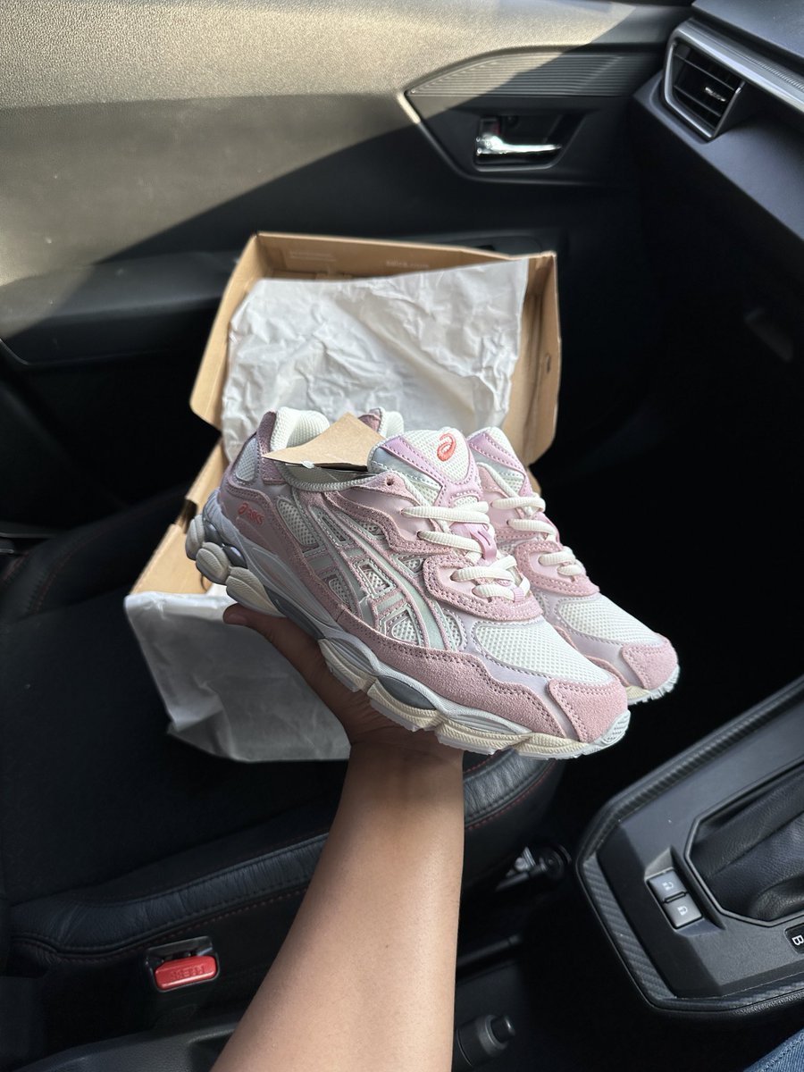 HundredsCrews's tweet photo. Sumpah cantik colour pink ni 🥹❤️ Korang guna saiz apa geng? https://t.co/hBuMak4xpR