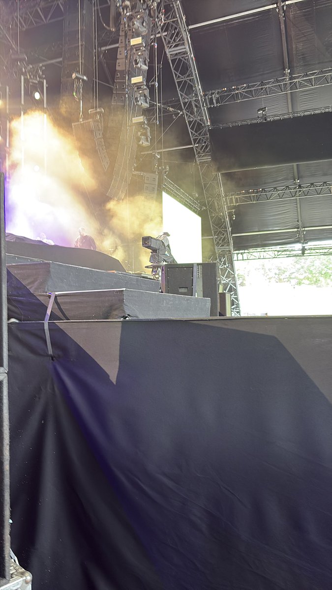 BARRICADE