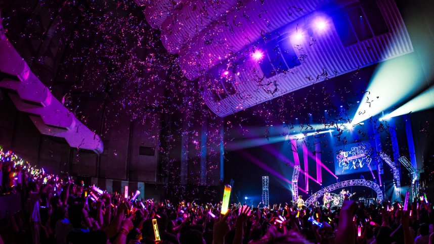 『4U×The QUEEN of PURPLE tWOMAN LIVE Can u feel "XX"??』

DAY1公演が無事終了しました！
たくさんのご来場、本当にありがとうございました！
DAY2公演もお楽しみに♪

#t7s #ナナシス #4UxQOP