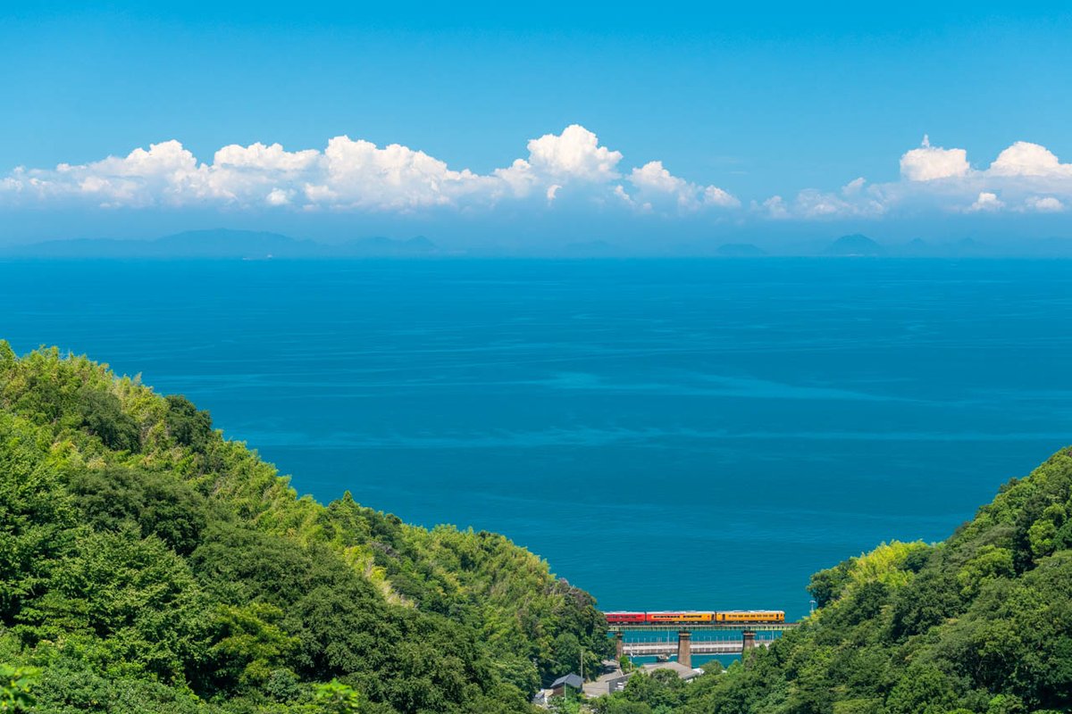 夏だぁ

#伊予灘ものがたり
#JR四国
#予讃線