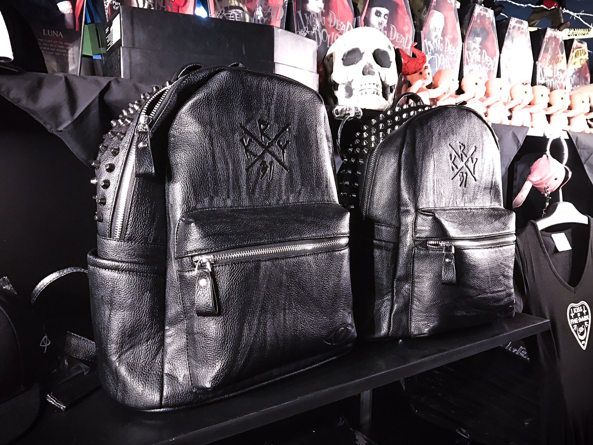 愛*】様 KRYCLOTHING シルバースタッズリュック バックパック BACKPACK」 | KRY clothing