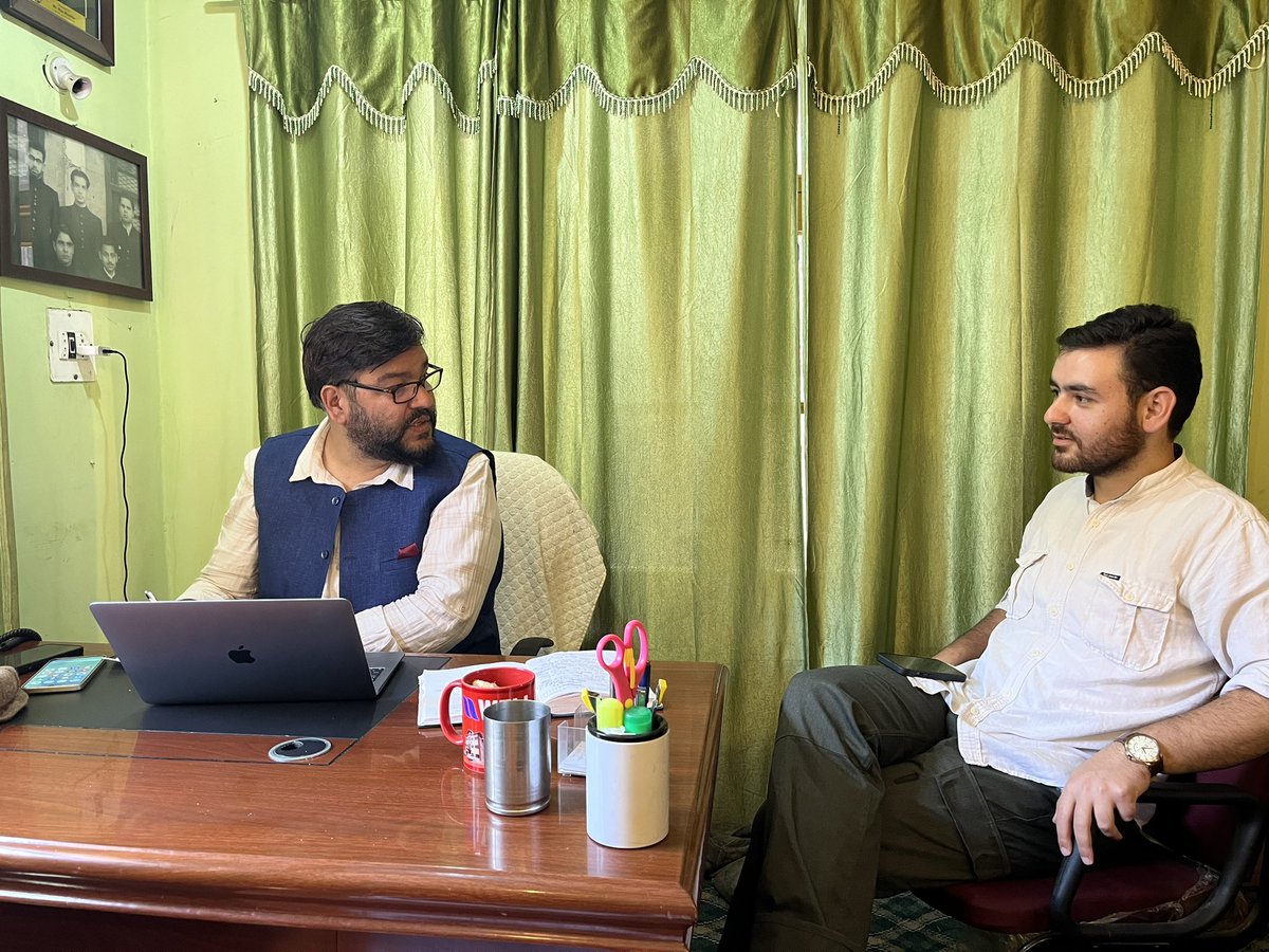 shakirparray_'s tweet image. At the temple of activism in Kashmir: Raja Muzaffar’s office. The kind of work he has been doing to make institutions deliver in Kashmir is exceptional. Sadly, we may celebrate him only after his time has passed.