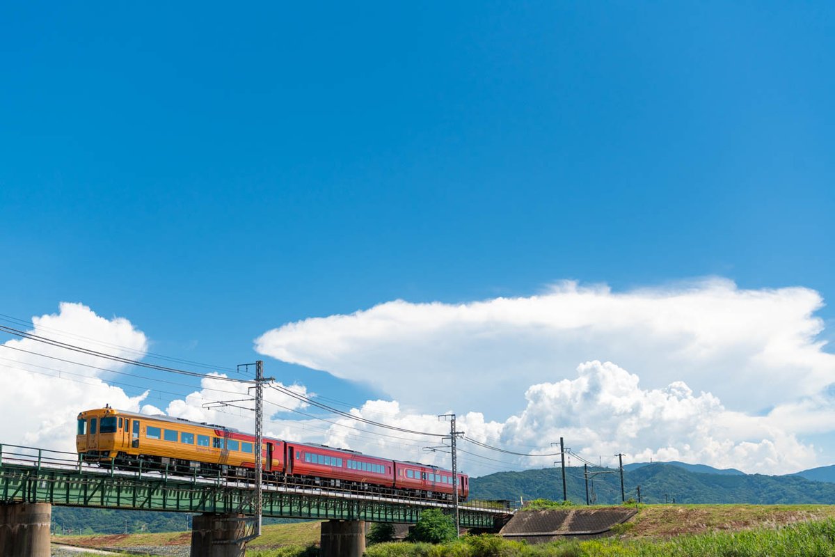 鉄床雲と

#伊予灘ものがたり
#JR四国
#予讃線