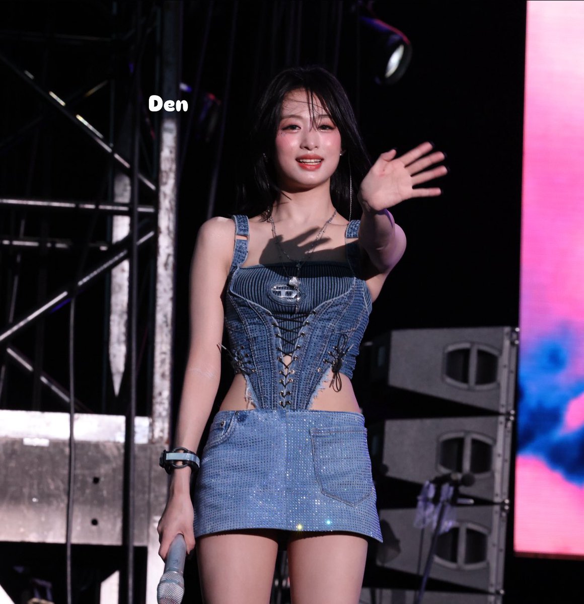 덴덴🐌 (@denden_mns) on Twitter photo 20250816
最上級に可愛かったッ
#BABYMOMSTER 
#AHYEON 20250816
最上級に可愛かったッ
#BABYMOMSTER 
#AHYEON