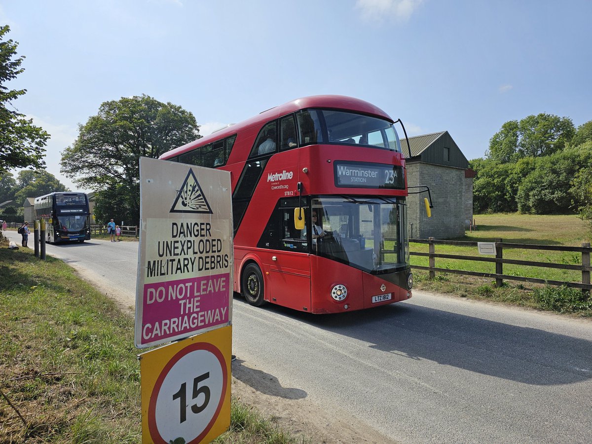 ianvisits's tweet photo. Back out of the military lands for coffee, cake, and cellular.

#ImberBus https://t.co/bDmVTCgplR