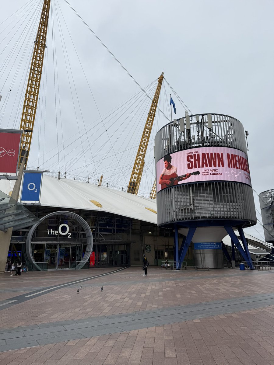 honestshawn's tweet photo. london show tonight!! i am so soo excited 🥹💌✨🫶🏼 #ontheroadagainlondon https://t.co/ZO0dMonELE