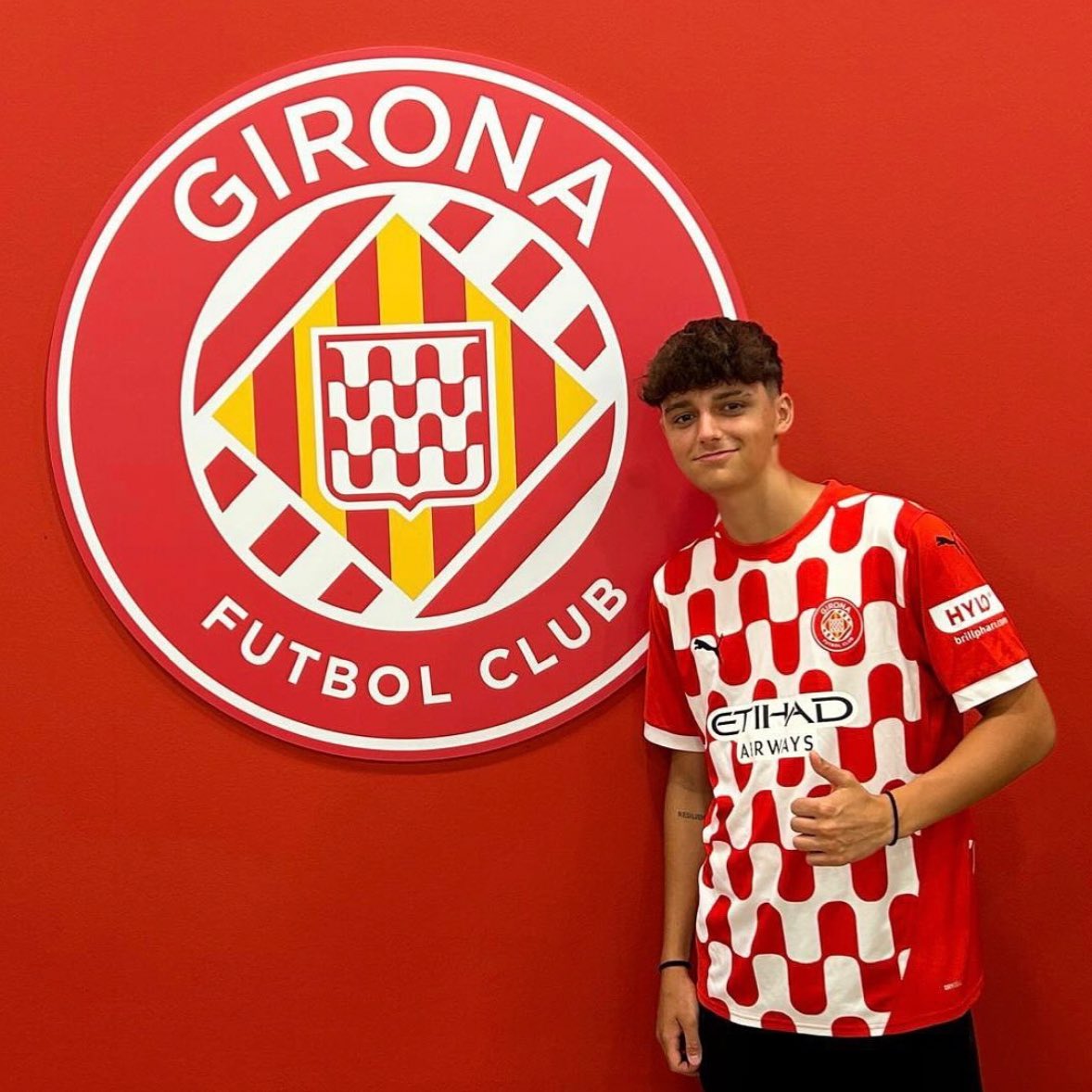 FabrizioRomano's tweet photo. ⚫️🔵🇮🇹 Italian striker Daniel Curcio has left Girona and signs in as new Atalanta player on Tuesday. https://t.co/JcR6CH5SgD