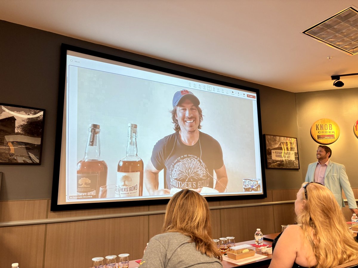TheBarBelle's tweet photo. Wow! The @bourbonwomen SIPosium is going strong, and that was only the first day! So many good sips and great people, although I took more photos of bourbon than people. 🤷🏼‍♀️🥃💃
#bwsip25 https://t.co/hcMlQu3OeY