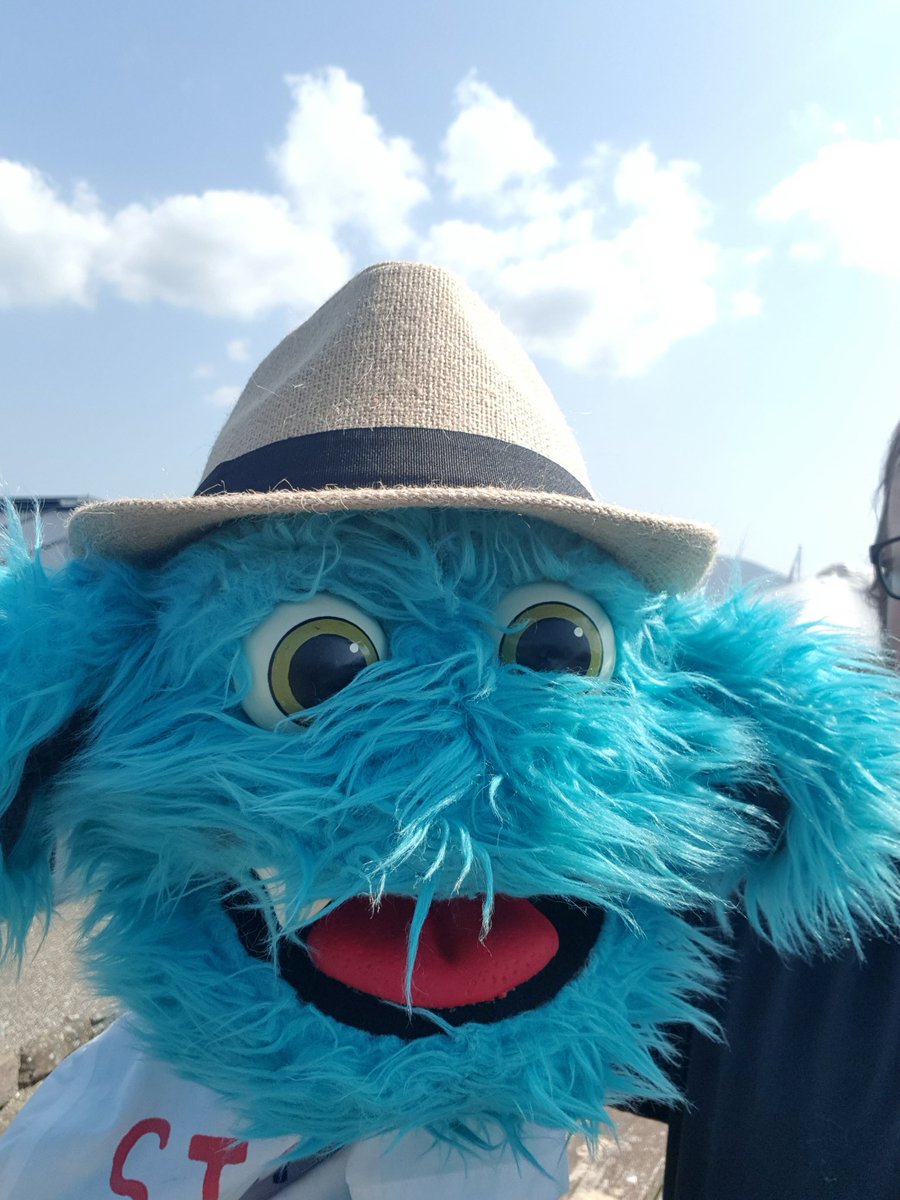 Bolloltd's tweet photo. aLeX knows all about railway safety, and Sun safety,
Make sure you wear sun cream, and a hat in this heat!
AND STAY OFF THE TRACKS!!
Find him at shell island to learn more
@transport_wales @NetworkRailWAL @BTPWales #didntseeitcoming #railsafe #levelcrossingsafety #trainsafe https://t.co/BMLSnOTIYk