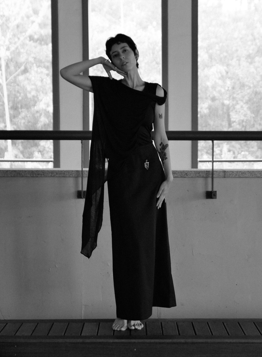 coosmia's tweet photo. Laumiere_official blouse
Amomento skirt
Random quartz used as a belt (or weapon, depending of the mood)
#amomento #korea https://t.co/y4JlqEaLoH