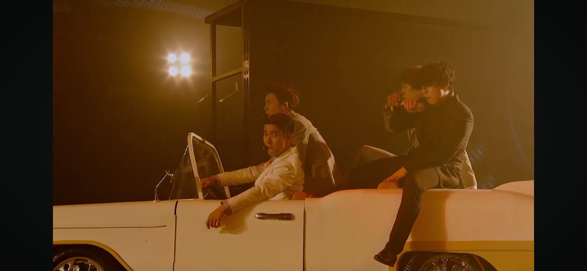 AleS_0407's tweet image. This car’s motor is 1 white horse power

#SUPERWEEK #SUPERSHOW6
#superjunior #슈퍼주니어 
@siwonchoi #Siwon #최시원 #시원