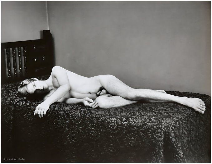 ulissescarrilho's tweet photo. #EXHIBITIONISMS 

[1] Jack Mitchell, 1970
[2] Raymond Voinquel. 1948
[3] Patrick Procktor, 1976
[4] Wilhelm von Plüschow, 1910–1914
_

#JackMitchell #RaymondVoinquel #PatrickProcktor #WilhelmVonPluschow via @MaleArtistic https://t.co/7Vlz9wTlIt