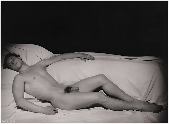 ulissescarrilho's tweet photo. #EXHIBITIONISMS 

[1] Jack Mitchell, 1970
[2] Raymond Voinquel. 1948
[3] Patrick Procktor, 1976
[4] Wilhelm von Plüschow, 1910–1914
_

#JackMitchell #RaymondVoinquel #PatrickProcktor #WilhelmVonPluschow via @MaleArtistic https://t.co/7Vlz9wTlIt