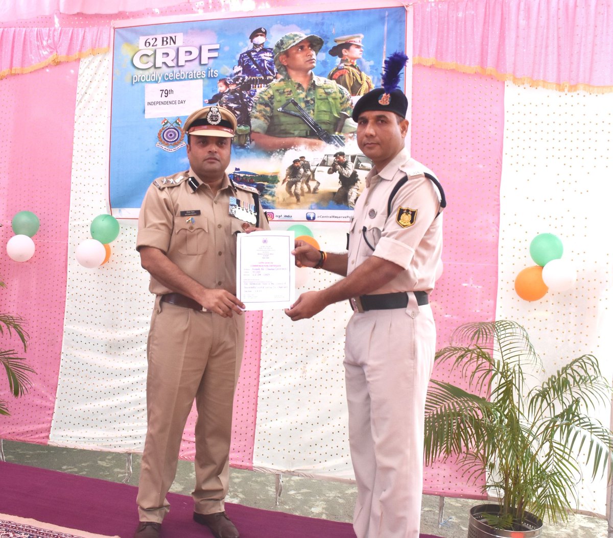 62Crpf's tweet photo. "On the occasion of 15th August, #CO62Bn hoisted the Tricolour flag and awarded  citations to the  unit personnel for their Sheer hard work and dedication towards assigned duties. #harghartiranga #CRPF 
@crpfindia 
@CentralZoneCrpf 
@CTGSECTORCRPF https://t.co/LRkOsIuM8i