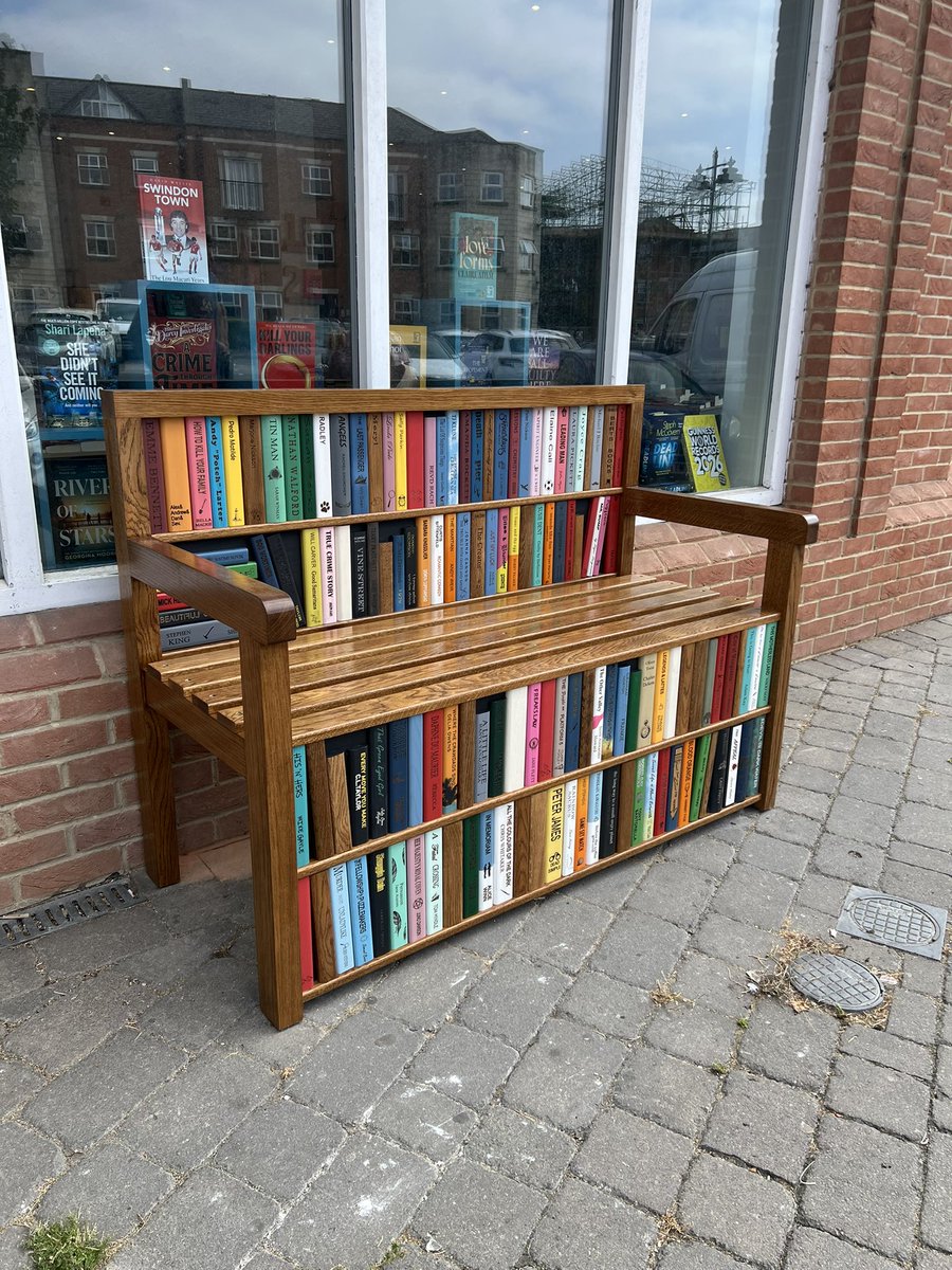 Bert’s Books tweet media