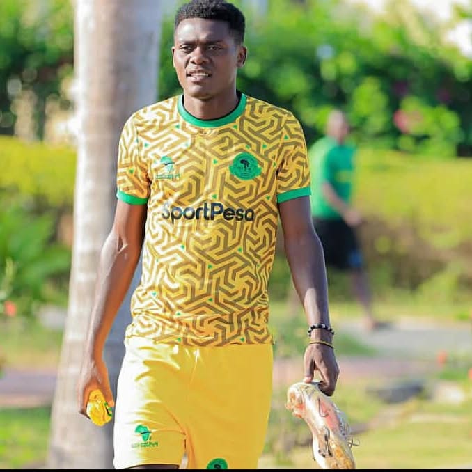 Iamfelixtz's tweet image. 🚨 💣 UPDATES 👇

➡️ Coastal Union imekamilisha usajili wa beki wa kati Jonas Manyama kutoka Chipukizi ya Zanzibar.

Two-year deal signed ✍️

✅ It's all Done &amp;amp; Sealed 🔒