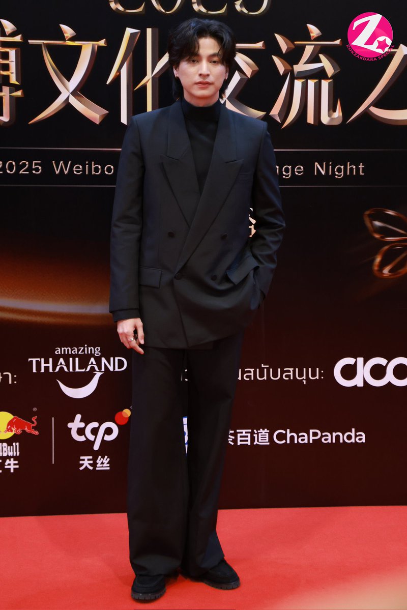 iamnoonesdog's tweet photo. Stand tall in style.

GULF X WEIBO GALA
#กลัฟWeiboกาล่า2025
#GulfKanawut 
#กลัฟคณาวุฒิ #ลูกบอลของคุณบิ๊กกลัฟ https://t.co/1tSZdgawCQ
