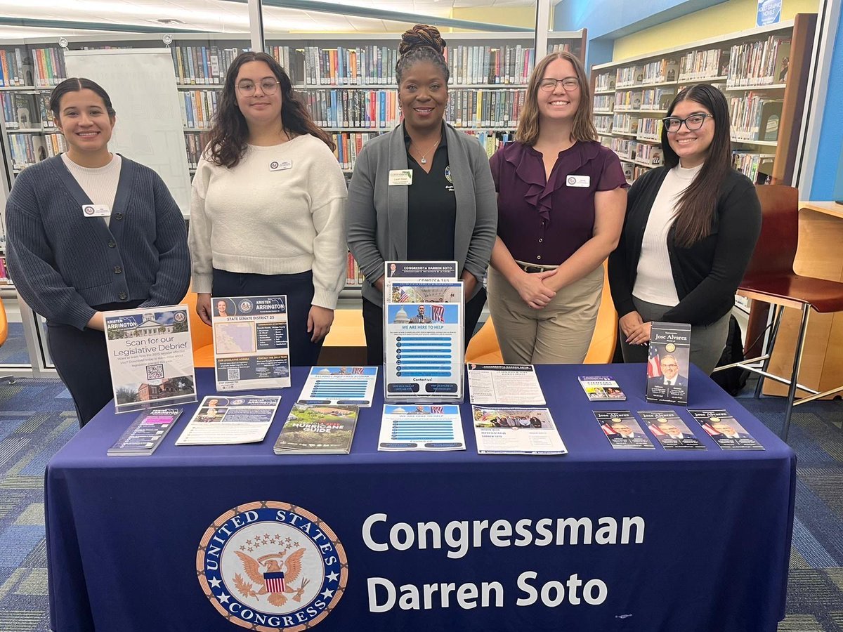 Thank you to everyone who joined us at Poinciana Library on August 11th for our Remote Office Hours with Congressman Darren Soto and Representative Jose Alvarez — it was great connecting with our community!

📅 Next stop: Thursday, August 21st | 2:00 PM – 4:30 PM
📍 South Creek