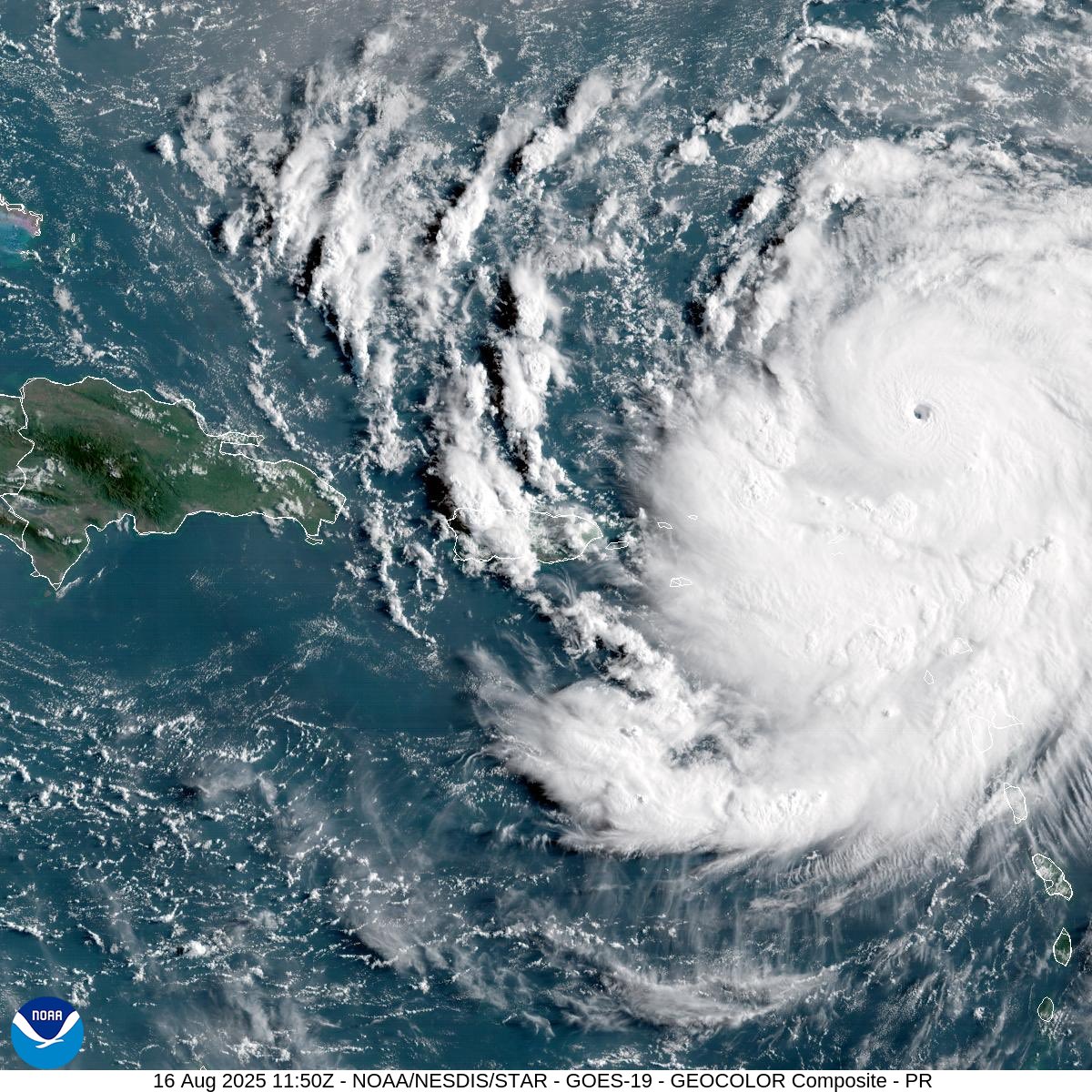 BhatiaKieran's tweet photo. As discussed on Thursday, the slow intensification period for #Erin was concluding. Still, 60 mph of intensification between 8 pm last night and 8 am today was more aggressive than any guidance. #HurricaneErin is now a #cat4 145 mph #hurricane. #rapidintensification https://t.co/Df6Gg7gmlD