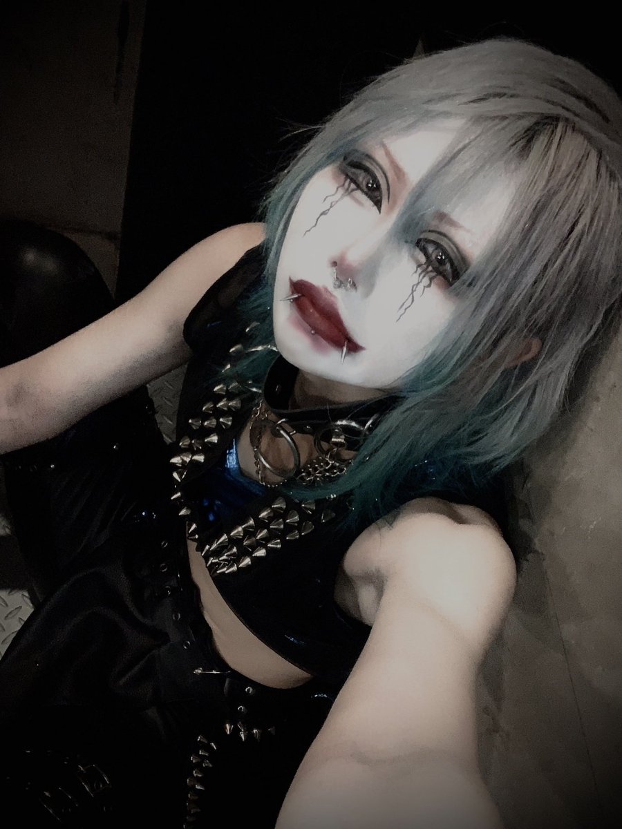 2025 08 16
早稲田ZONE-B

君に逢えて
最狂の空間を一緒に創れて
本当に幸せ

遠慮しないでもっと求めてよ

これからもドロドロに混ざり合おう

#リリックホリック歌劇団
#リリホリ #りりほり #LyricHolic