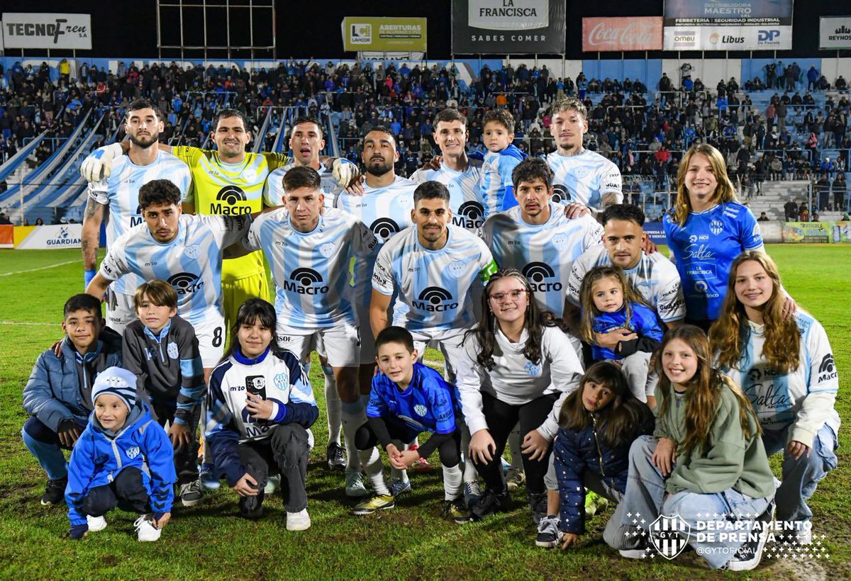 El Albo ganó y trepó a los 40 puntos⚽️

Gimnasia y Tiro ganó de local 1 a 0 al Deportivo Maipu de Mendoza y se afianza en la zona de clasificación. El único tanto del partido fue convertido por el capitán salteño Ivo Chávez.