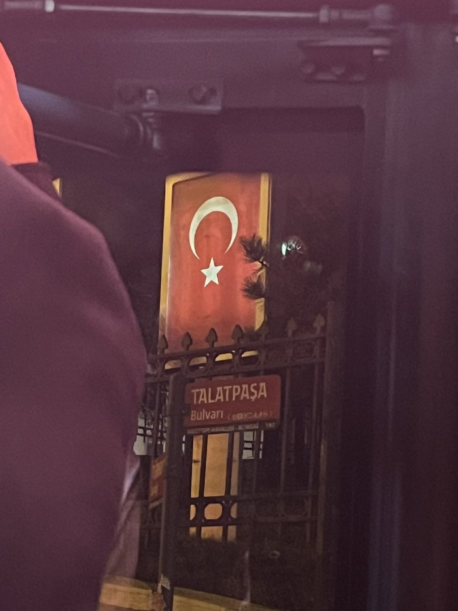 "Vatan, benim ölümümle bir şey kaybetmez. Bir Talat gider, bin Talat yetişir!"