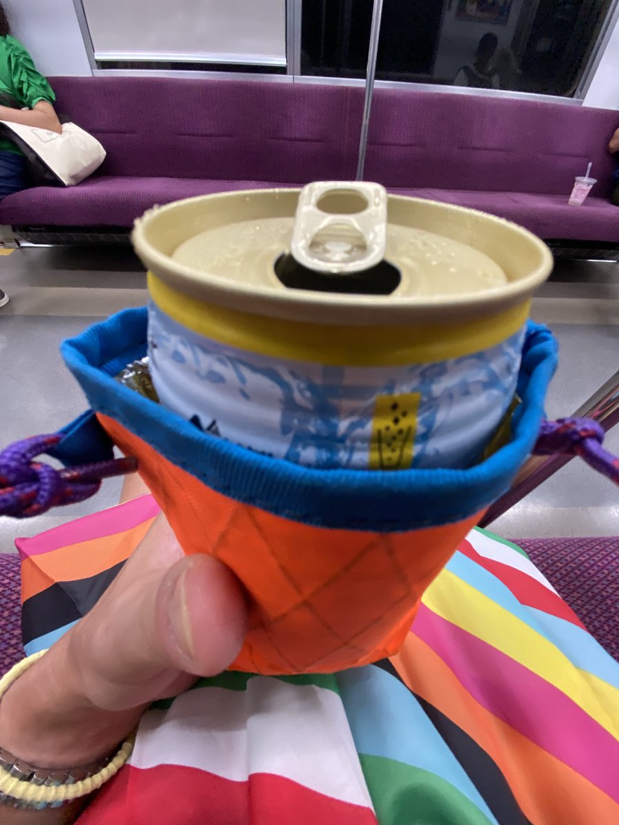 ハイボ飲みながら御徒町行ってフレンズと老酒舗で紹興酒飲んでその後何某かの髄液吸ってから実家帰って父と二人で送り火して夕飯作って食べてまたハイボに戻ってきた所です