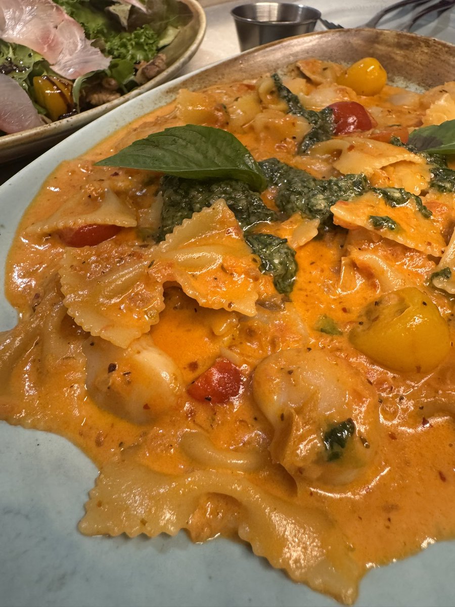 finnhub's tweet photo. Pink Sauce กี่โมง https://t.co/06l7sWc6fI