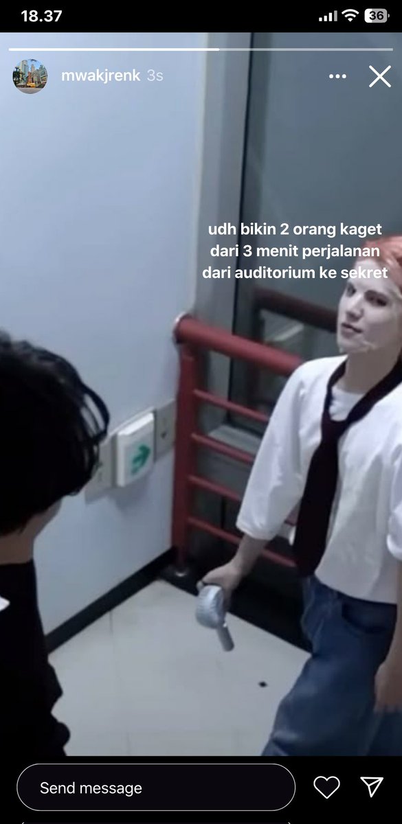 sinipuIang's tweet photo. mumpung masih agustus, boleh dong ya segitiga bermuda balik lagi....

[a syongsok + syongseong? syongppi? bamnyangz? APA NAMANYA SIH? few tweets au] https://t.co/QqKMtXulrr