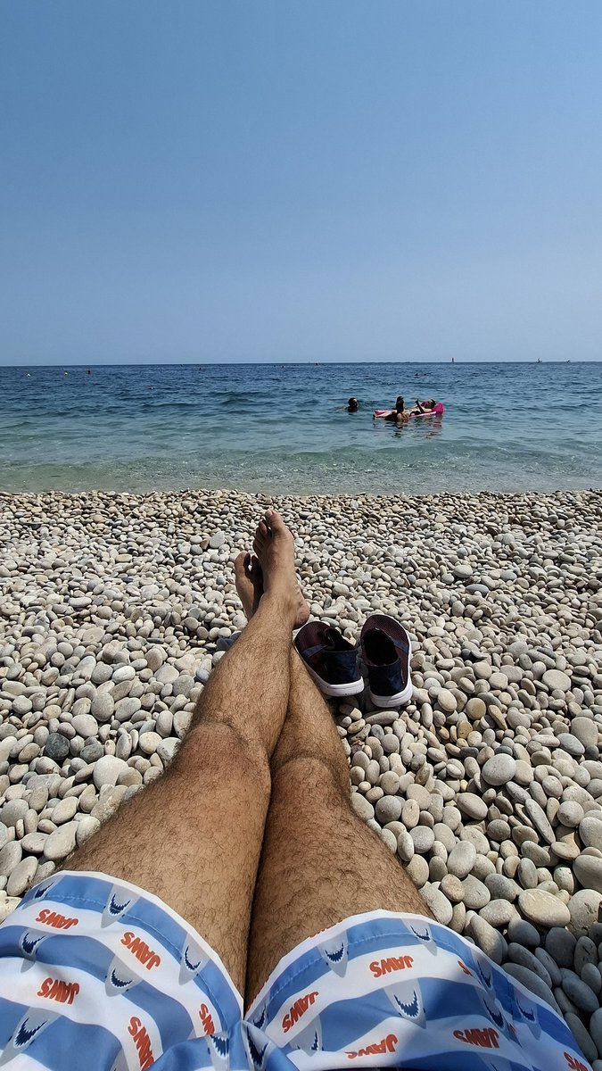 Abro debate...
Playas de piedras...
✅️ Sí
✅️ No